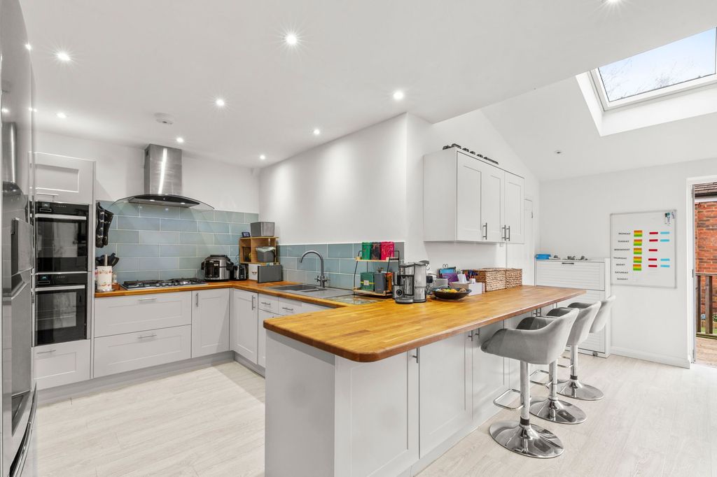 Property photo 3 of 14