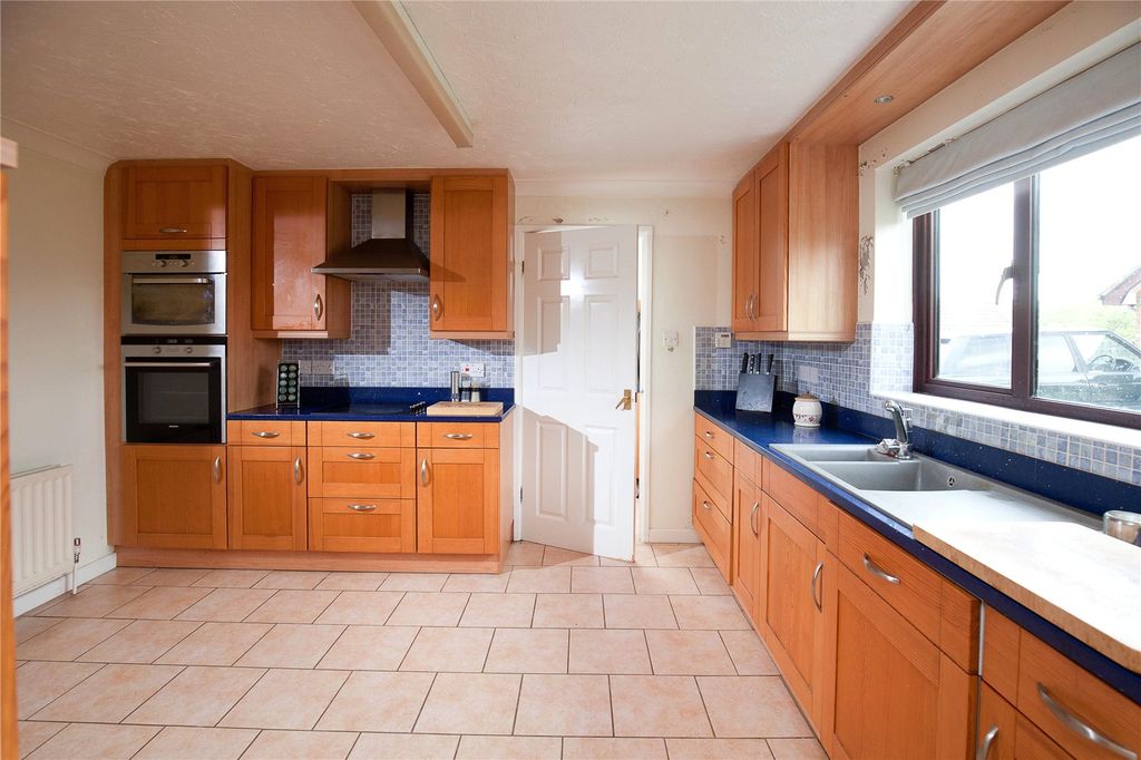 Property photo 3 of 13 Picture 3