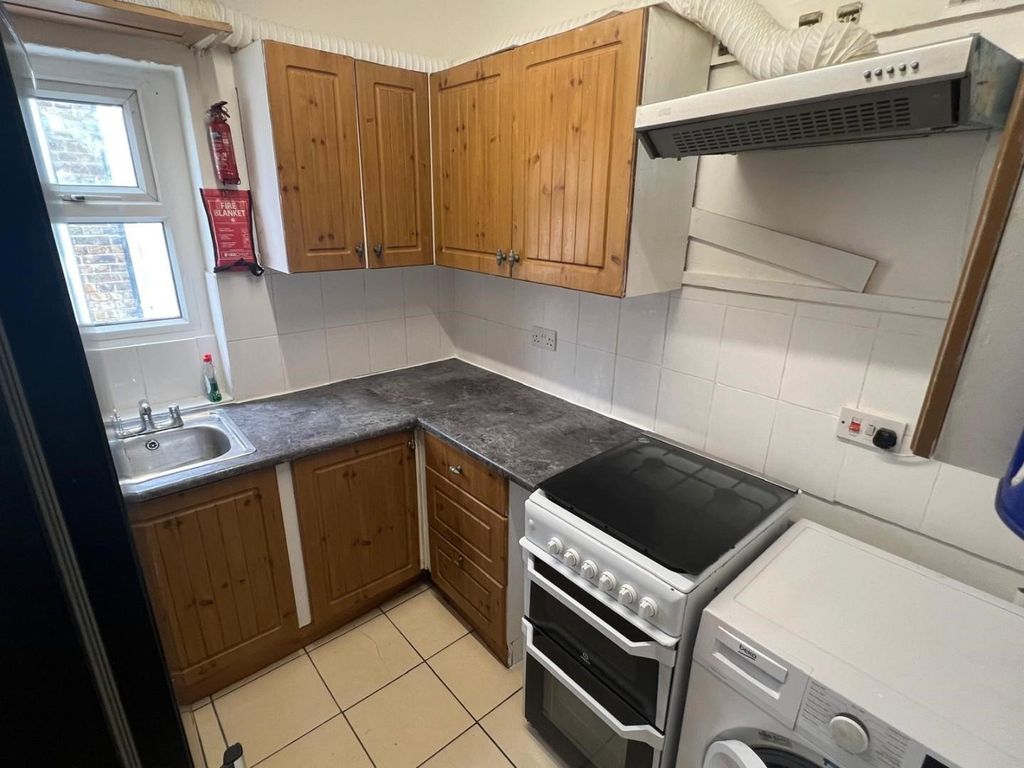 Property photo 1 of 9 11.Jpg