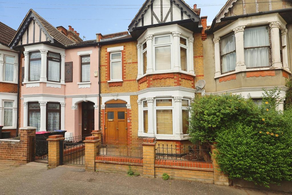 Property photo 1 of 12