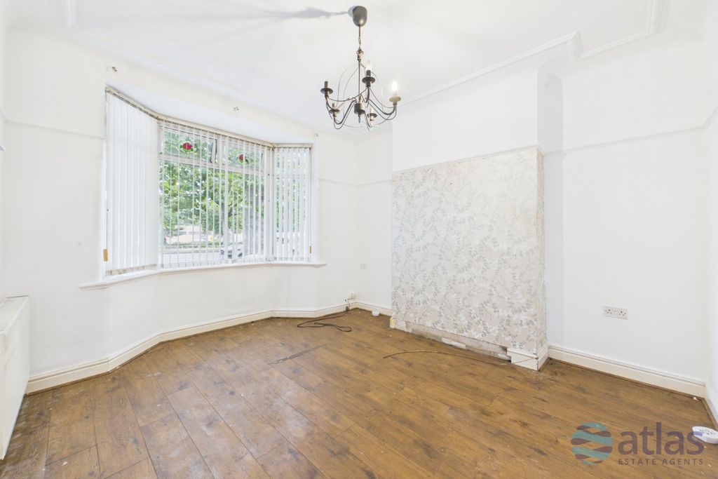 Property photo 2 of 17 Front Reception Room