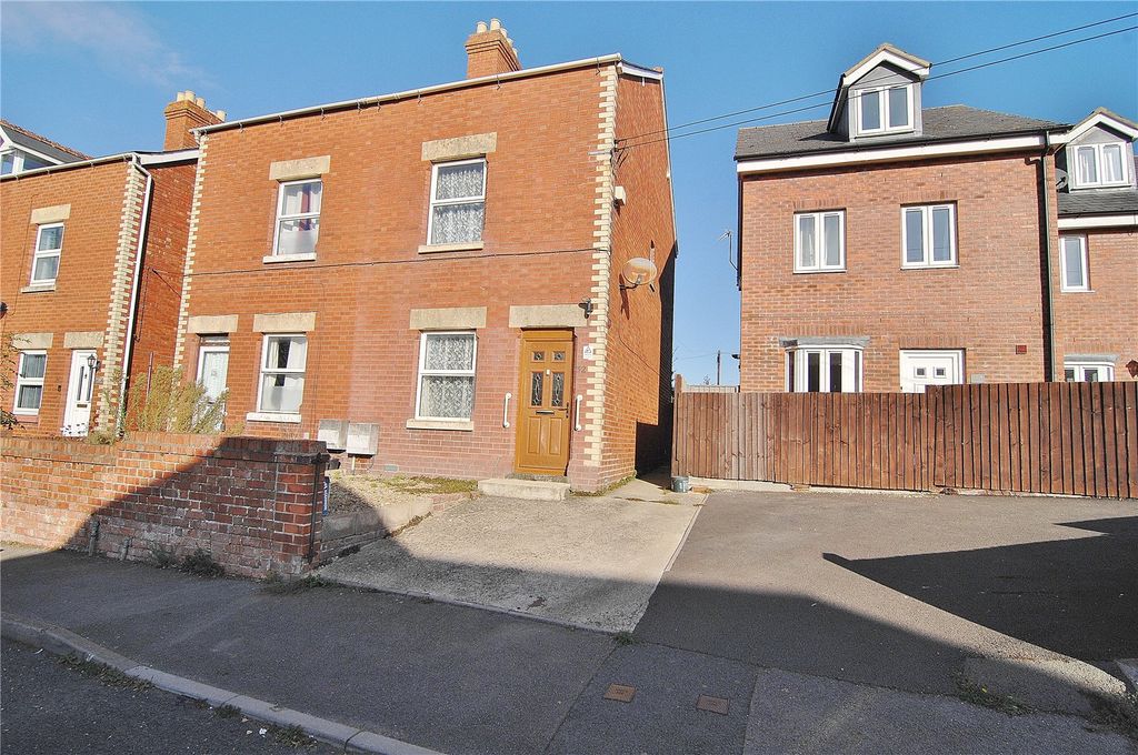 Property photo 2 of 18 Picture No. 17