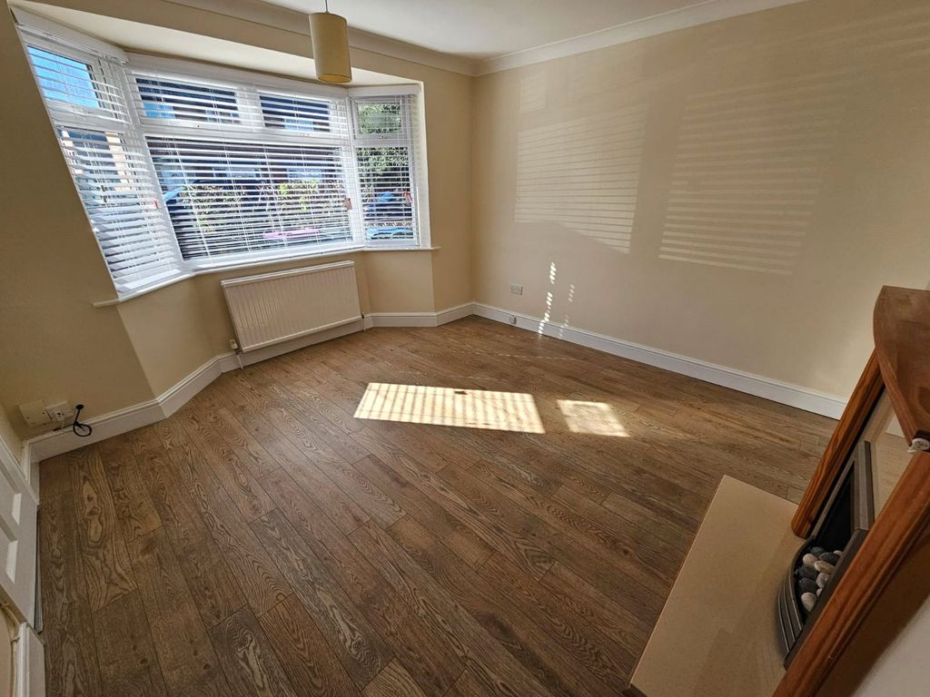 Property photo 3 of 10 Picture No. 05