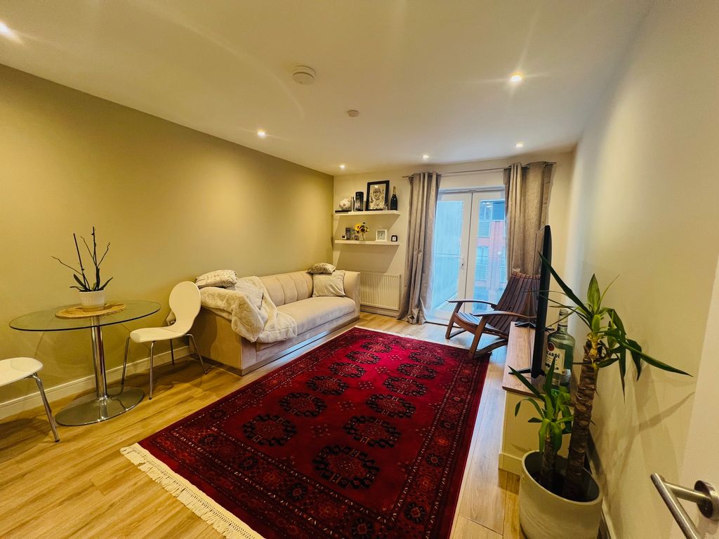 Property photo 3 of 11 Living Room