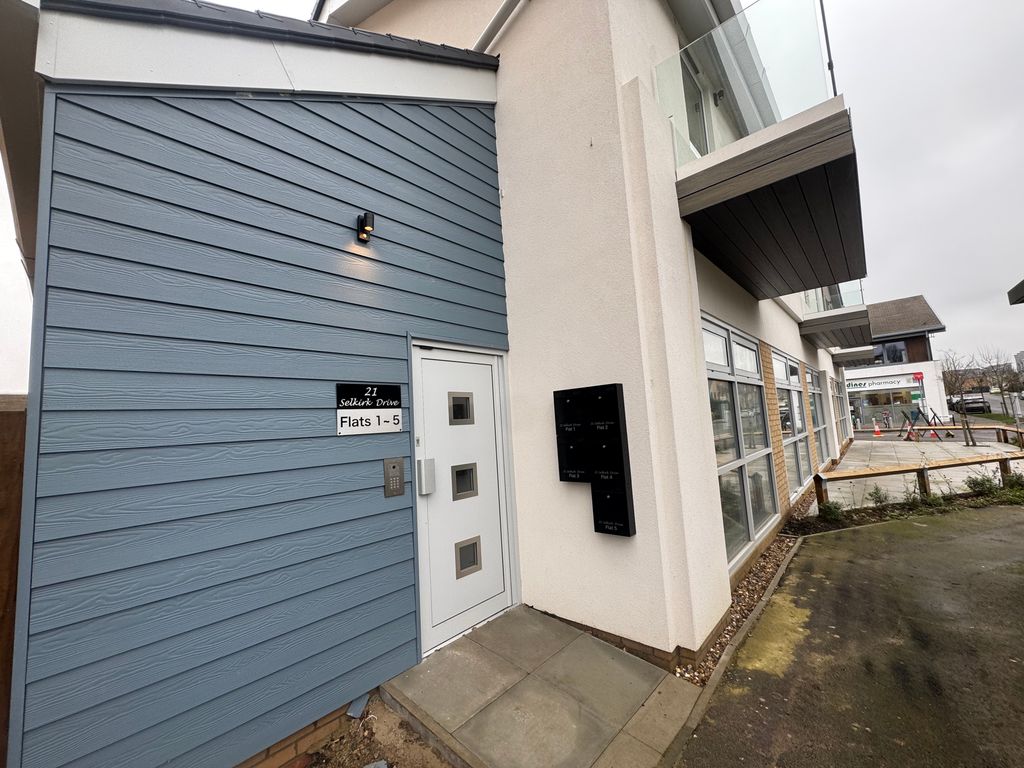 Property photo 1 of 9 Front