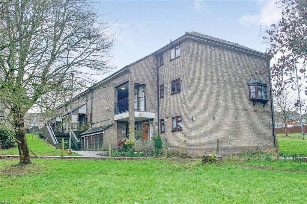 Property photo 1 of 2