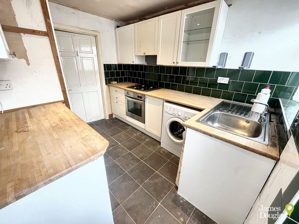 Property photo 2 of 20 Kit2 (1)