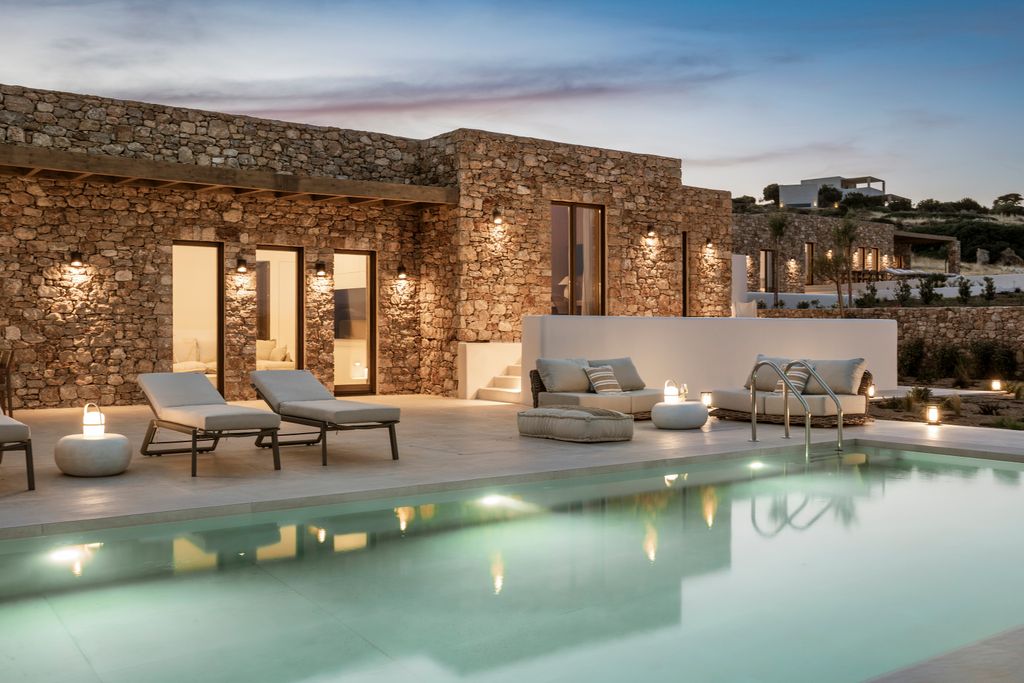 Property photo 1 of 27