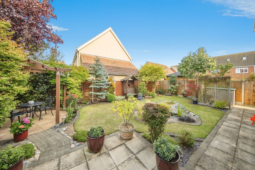 Property photo 3 of 17