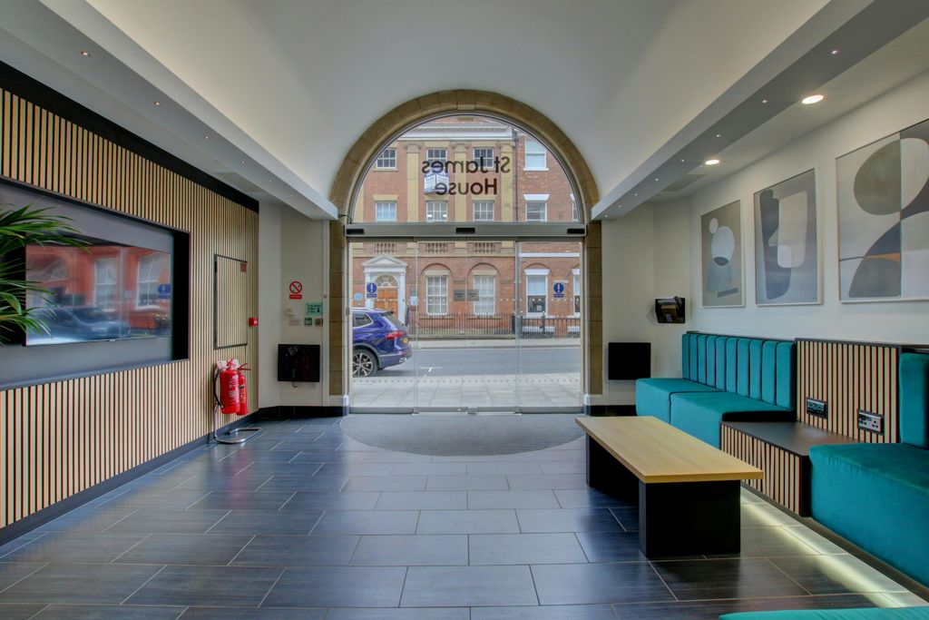 Property photo 3 of 20 L7D_5604_5_6_Fusioninterior.Jpg