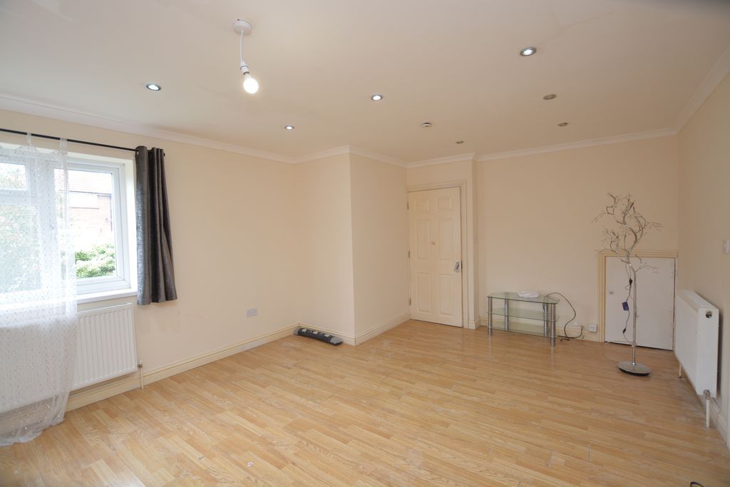 Property photo 1 of 10 Photo 15