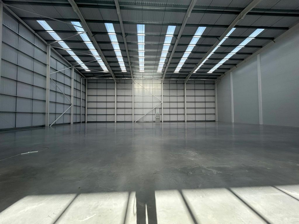 Property photo 3 of 15 2 Causeway External 5.Jpg