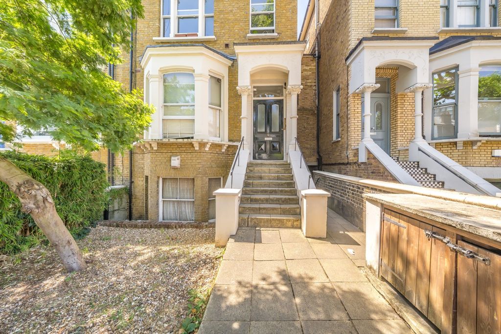 Property photo 2 of 7