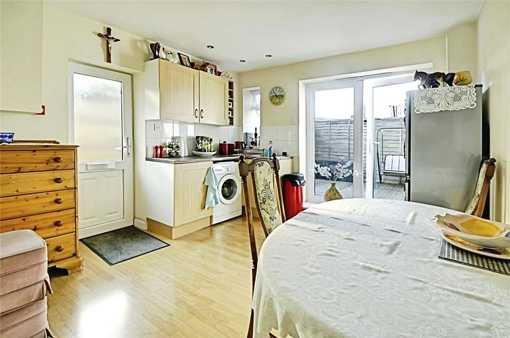 Property photo 2 of 5 Picture No. 06
