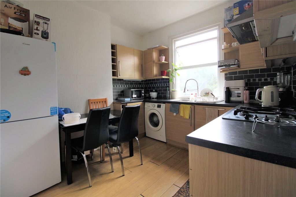 Property photo 2 of 10 Picture No. 04