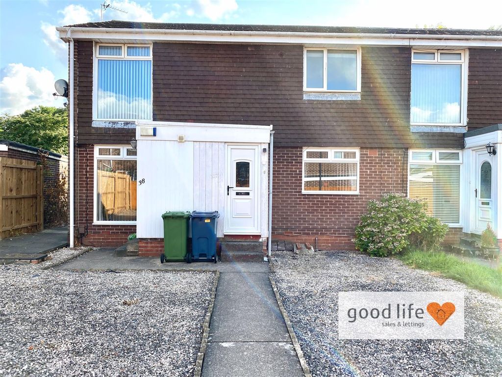 Property photo 2 of 11