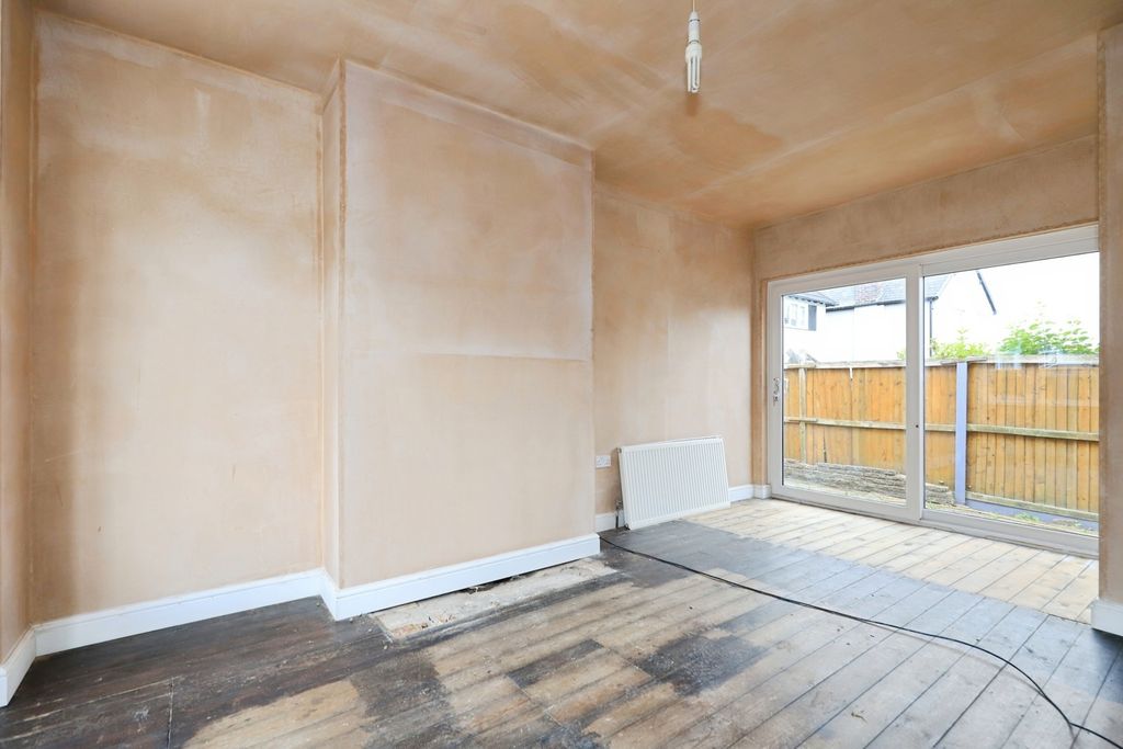 Property photo 3 of 15 Pbox-Img.Jpg