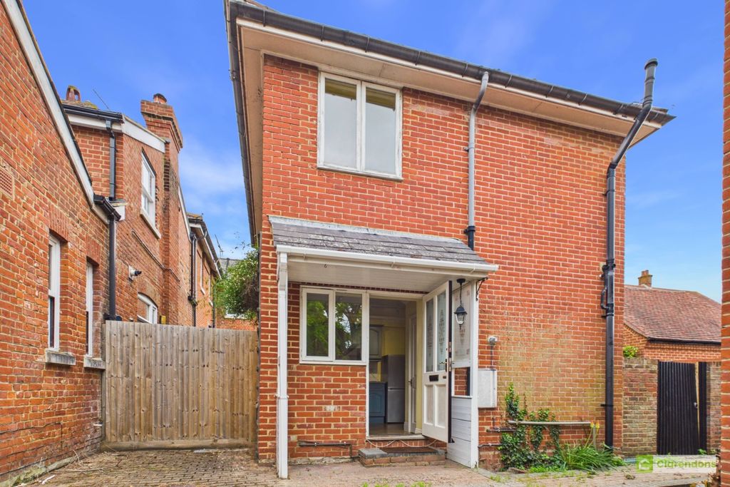 Property photo 1 of 17 Cam04580G0-Pr0034-Still001