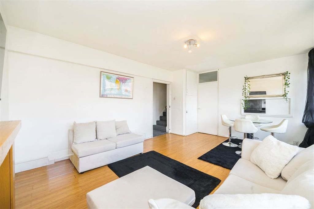 Property photo 2 of 4