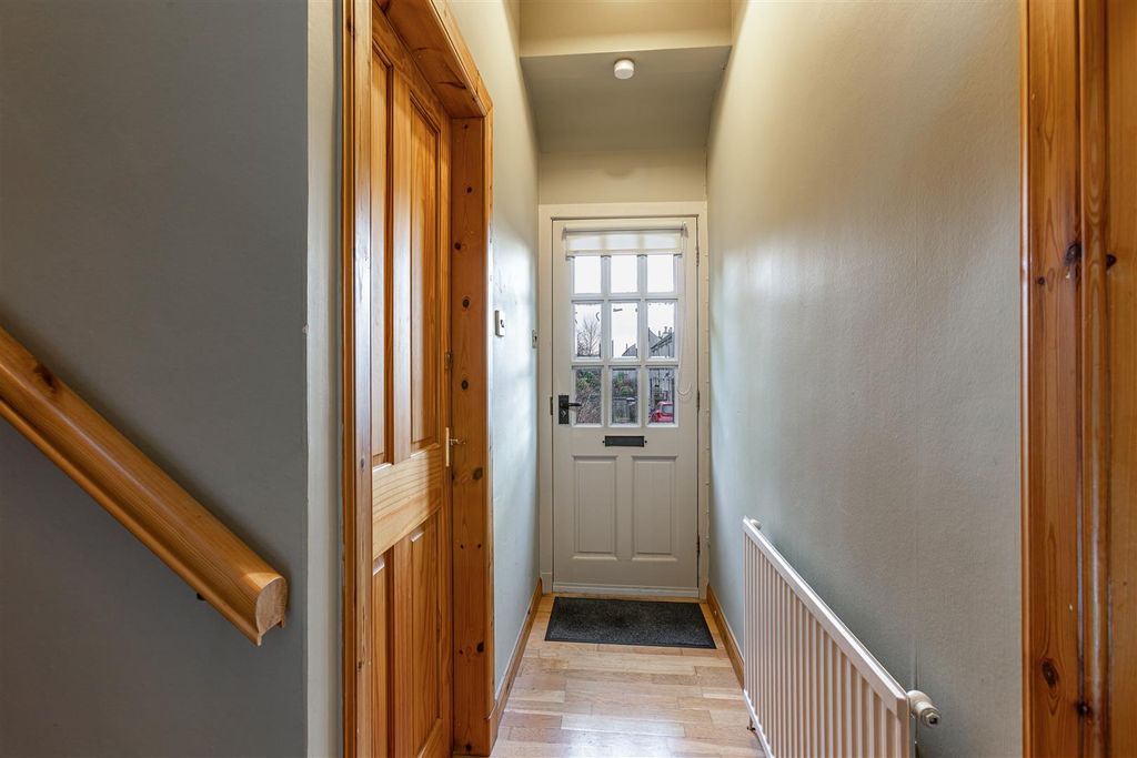 Property photo 3 of 20 3 Brewster Place Gattonside 09.Jpg