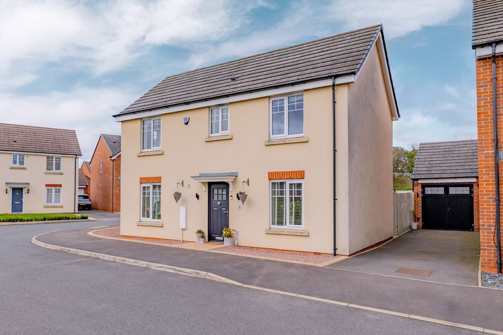 Property photo 1 of 40