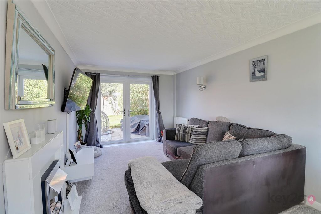 Property photo 3 of 18 Img_7619-Img_7621.Jpg