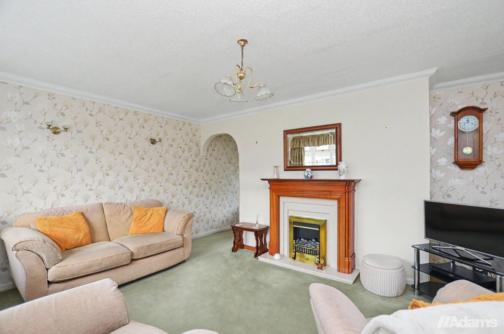 Property photo 2 of 30