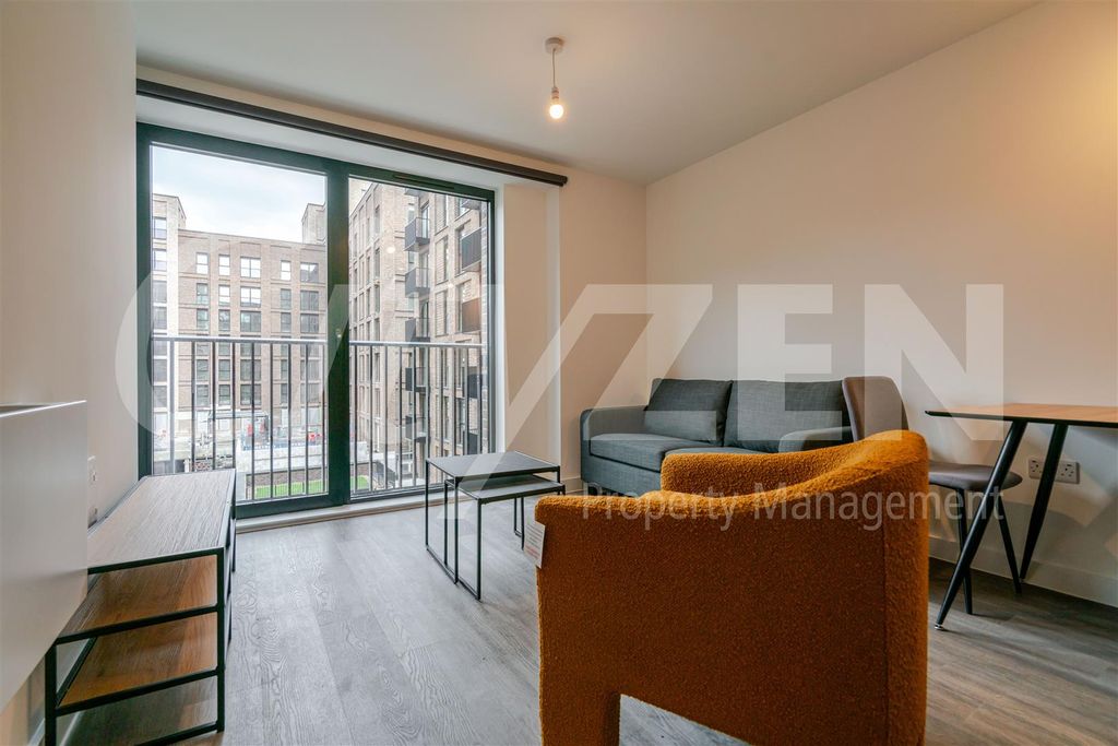 Property photo 1 of 11 Reception