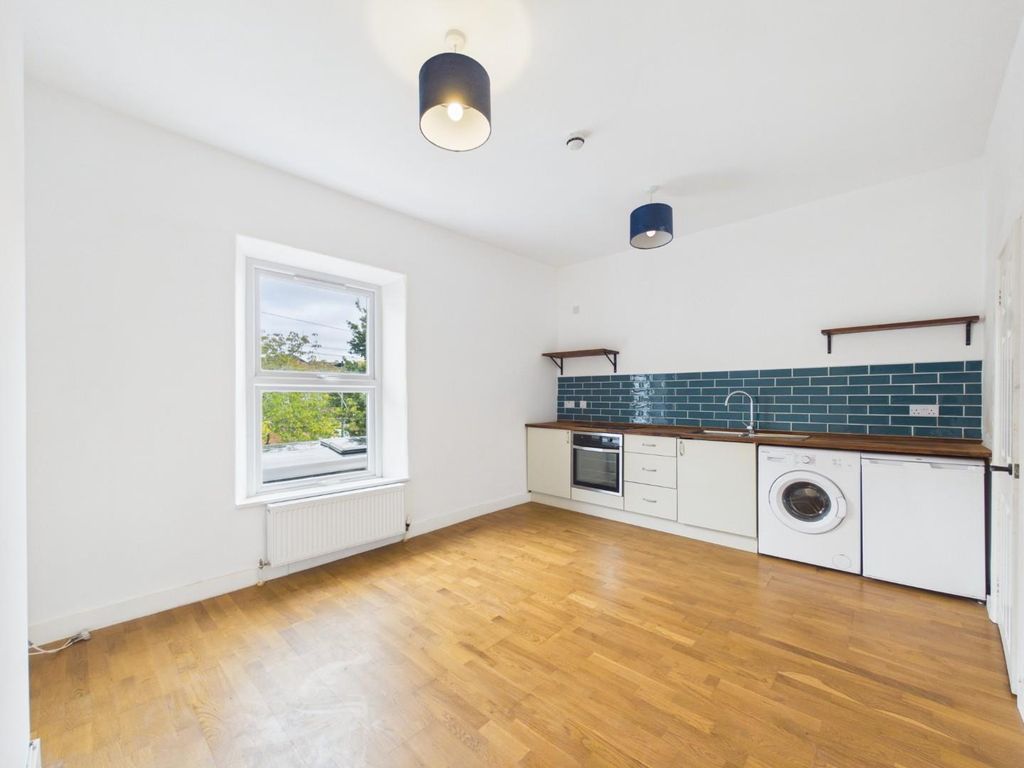 Property photo 1 of 13 Cam01576G0-Pr0421-Still013.Jpg