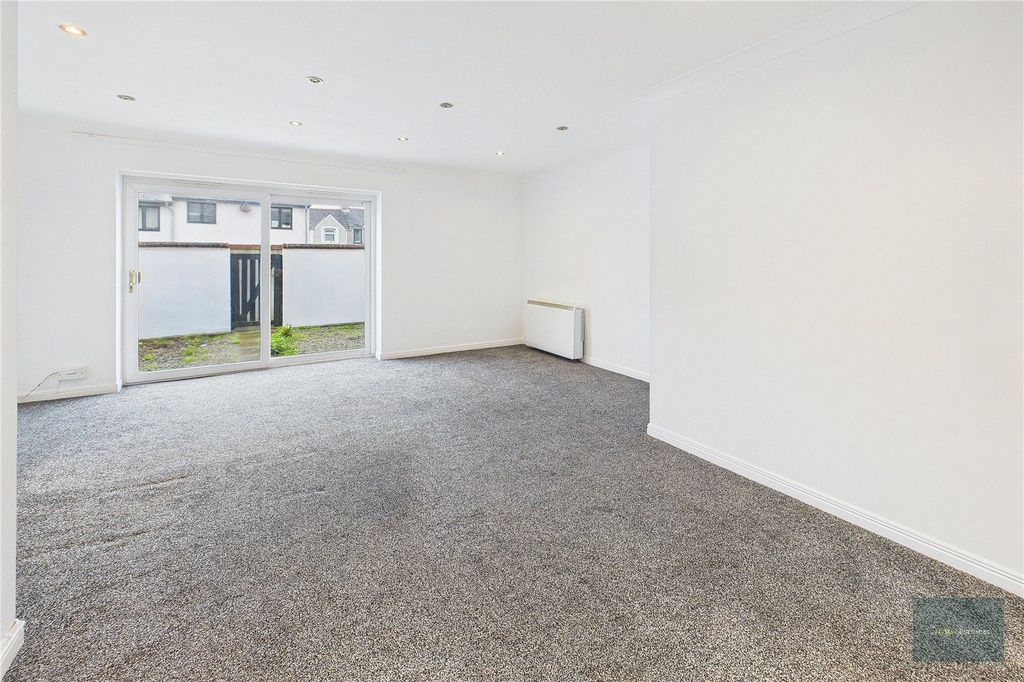 Property photo 2 of 9 Picture No. 07