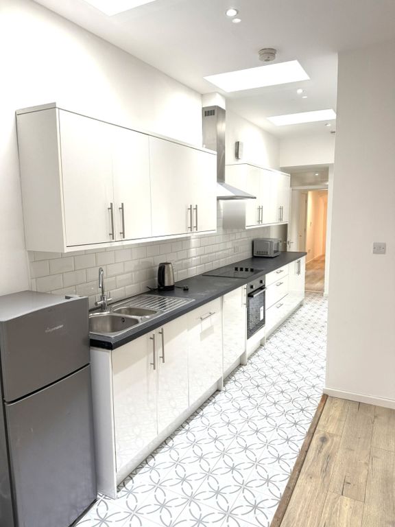 Property photo 1 of 6 1-Bedroom Ground Floor Flat To Rent Â€“ Streatham, Sw16