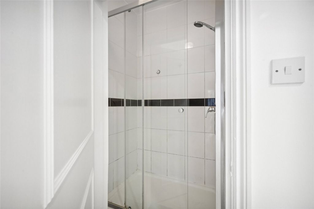 Property photo 3 of 13 Picture No. 32