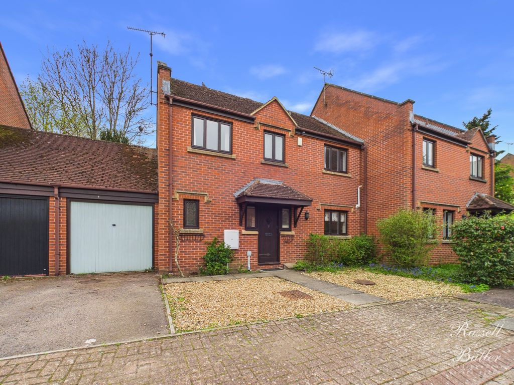 Property photo 1 of 15 Cam01995G0-Pr0433-Still023