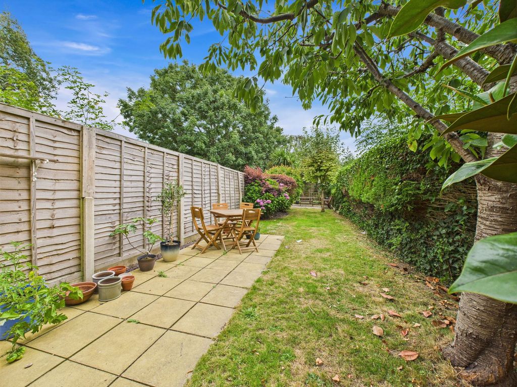 Property photo 2 of 18