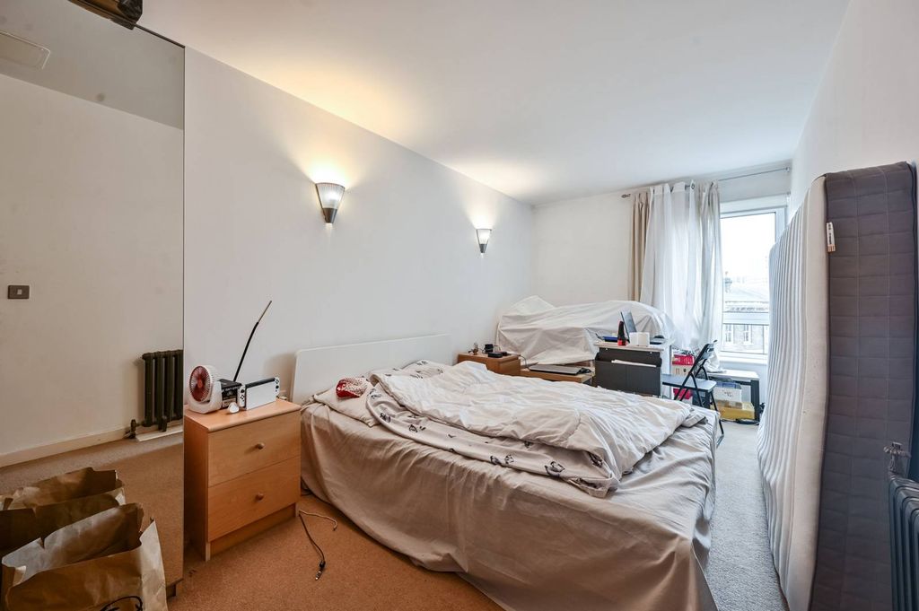 Property photo 3 of 8