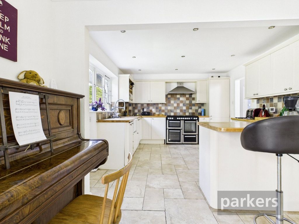 Property photo 2 of 32 Picture No. 76