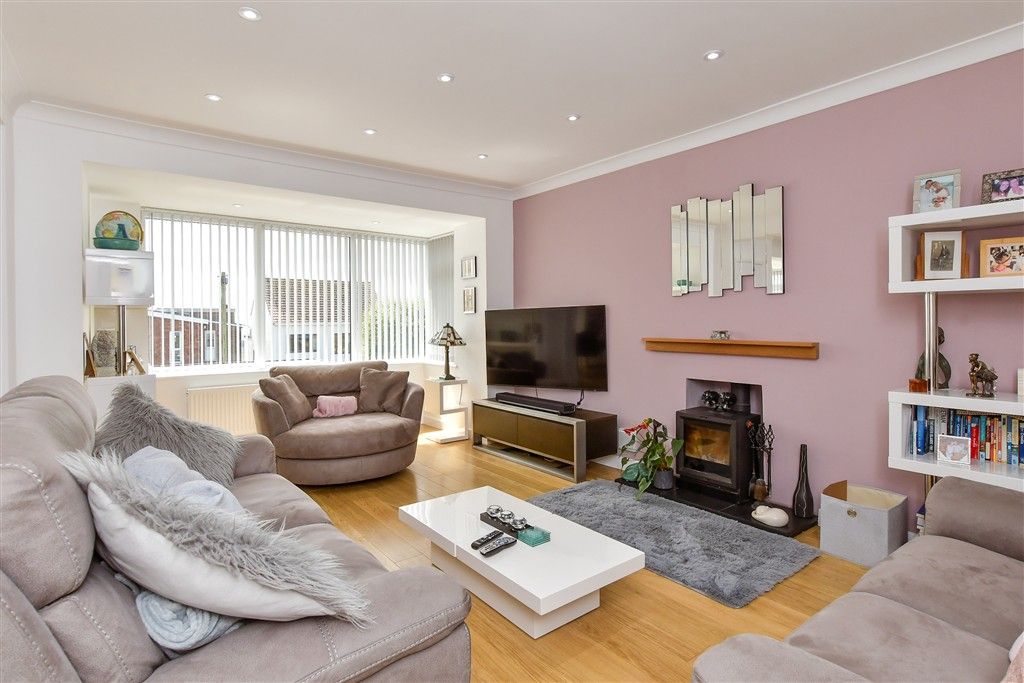 Property photo 2 of 14 Lounge/ Dining Room