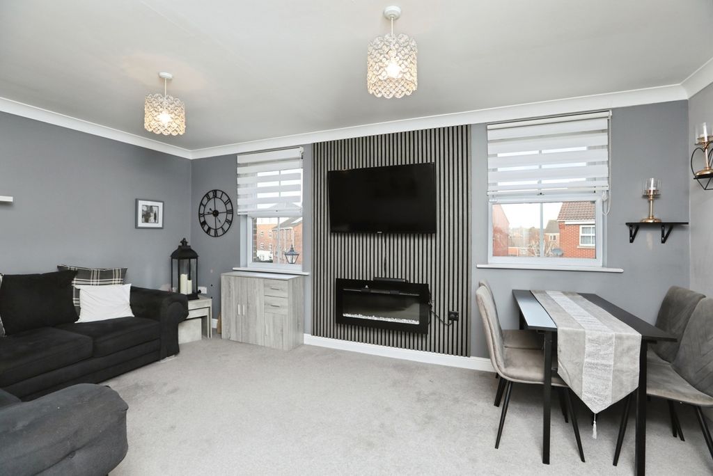 Property photo 1 of 14 Pbox-Img.Jpg