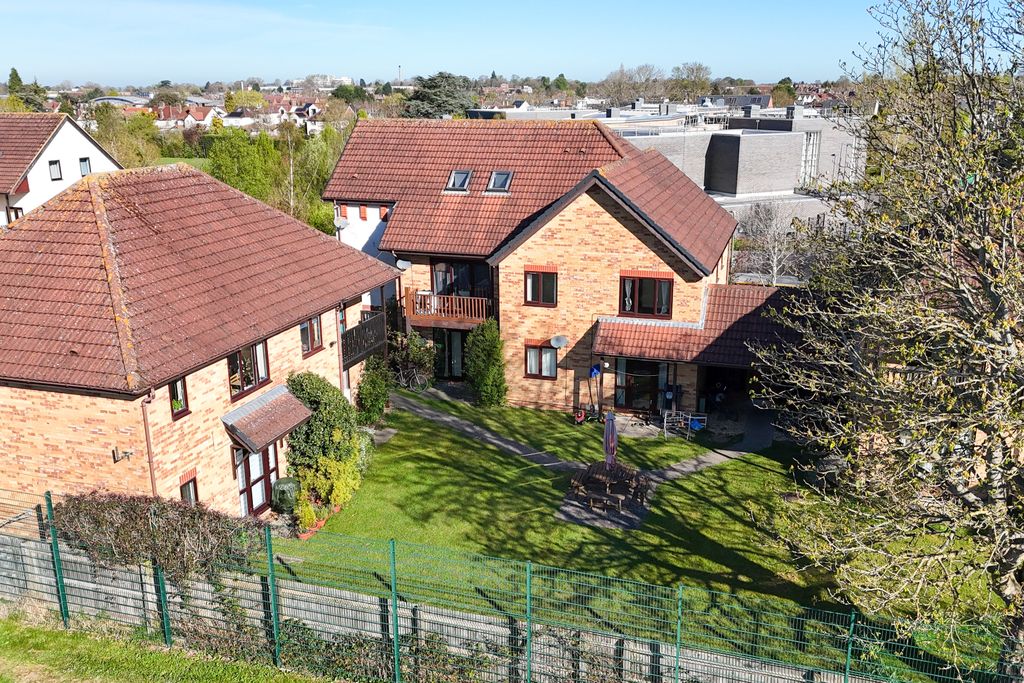 Property photo 1 of 9 1