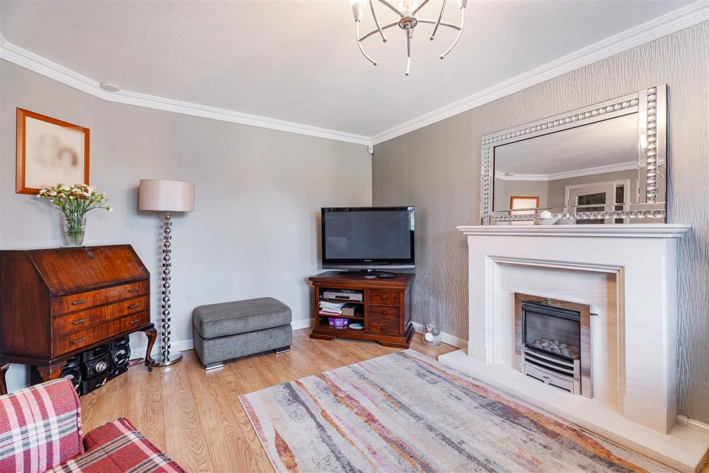 Property photo 3 of 38 Rowantree-17.Jpg