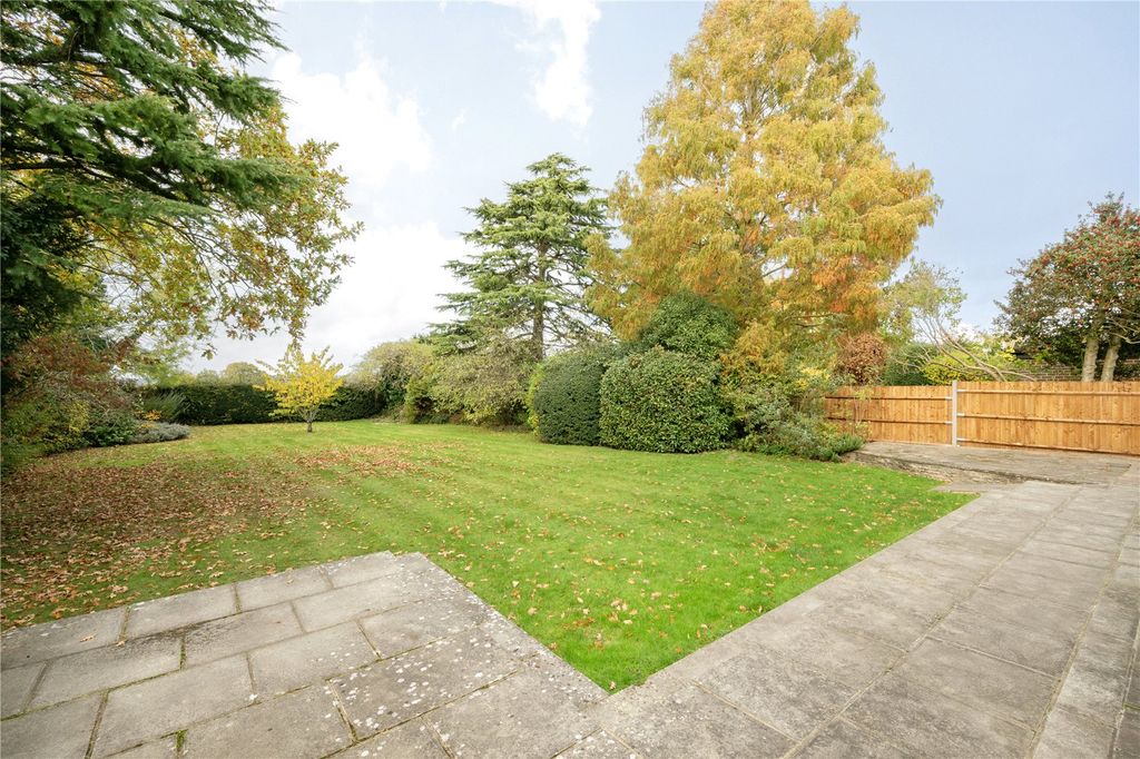 Property photo 2 of 39 Picture No. 10