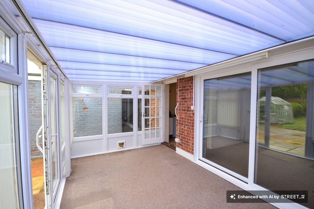 Property photo 3 of 14 Conservatory