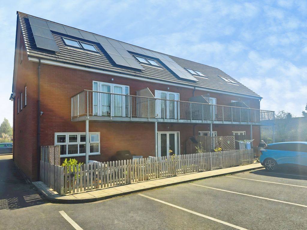Property photo 2 of 22