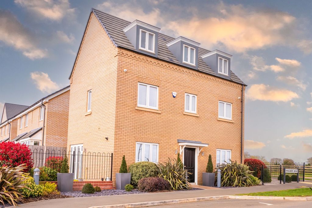 Property photo 1 of 11