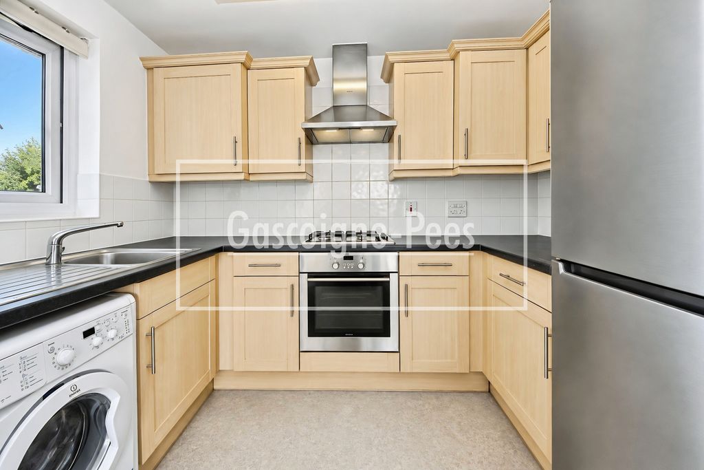Property photo 2 of 6