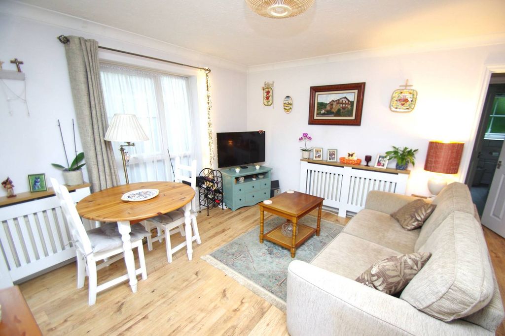 Property photo 3 of 7
