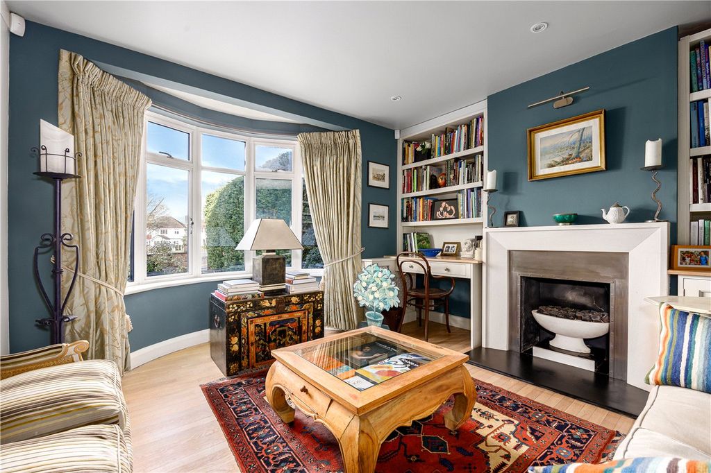 Property photo 3 of 20 Reception