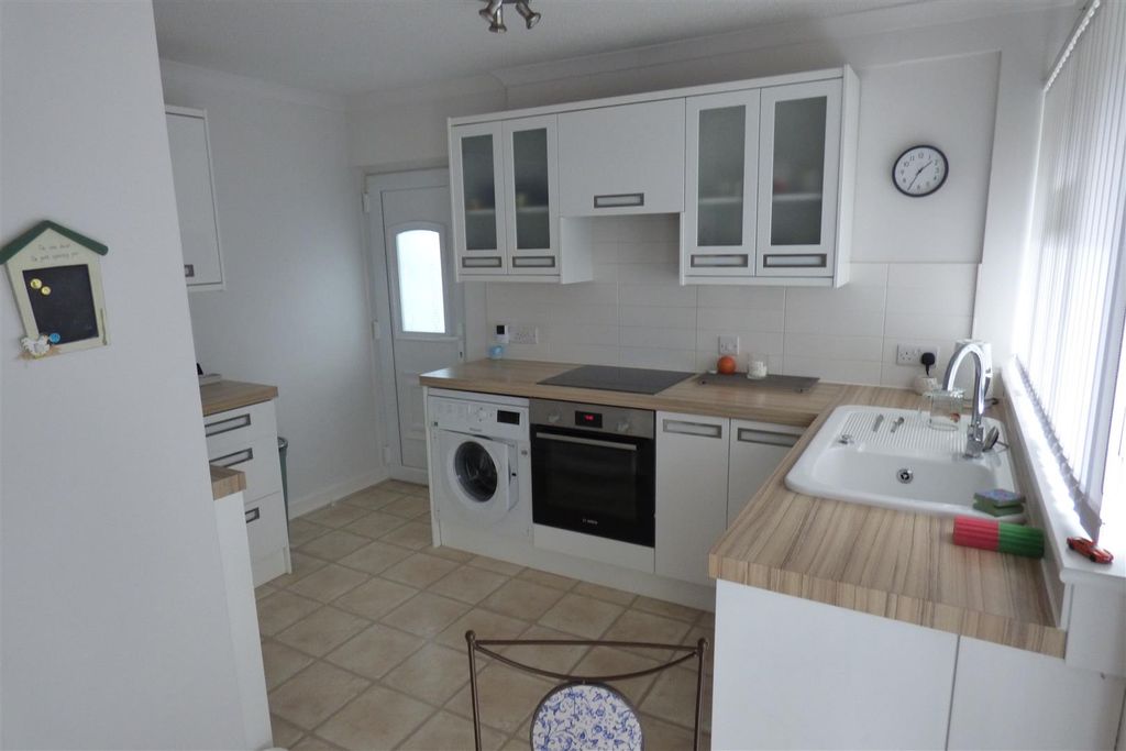 Property photo 2 of 13 P1410256.Jpg