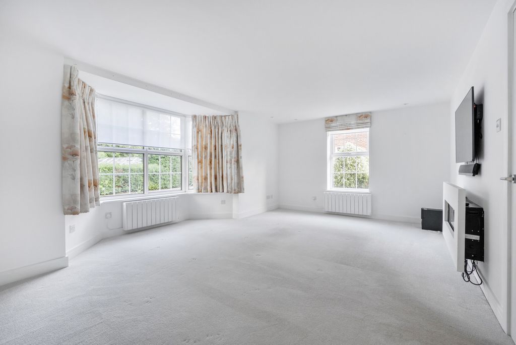 Property photo 2 of 27 1459813-14-6A04B8...