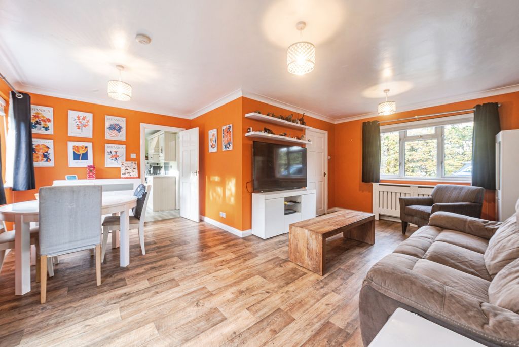 Property photo 2 of 36 Lounge Dining Room